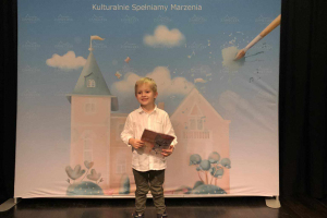 Wyróżnienie w konkursie plastycznym "Psiaki, kociaki i inne zwierzaki"