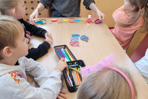 Świąteczne warsztaty plastyczne w Pszczółkach