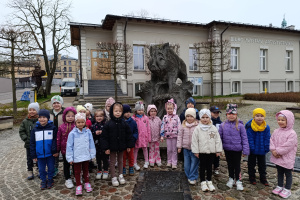 MALI KURATORZY SZTUKI - "BIEDRONECZKI" NA WYCIECZCE W BWA W KIELCACH