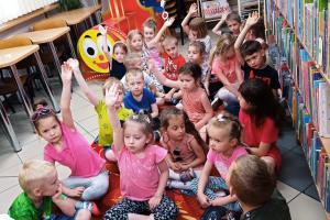 GRUPA "ŻABEK" W MIEJSKIEJ BIBLIOTECE PUBLICZNEJ