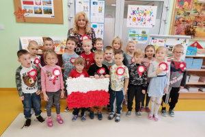 „JESTEM POLKĄ I POLAKIEM ” - CZYLI ZAJĘCIA PATRIOTYCZNE W GRUPIE ŻUCZKÓW.